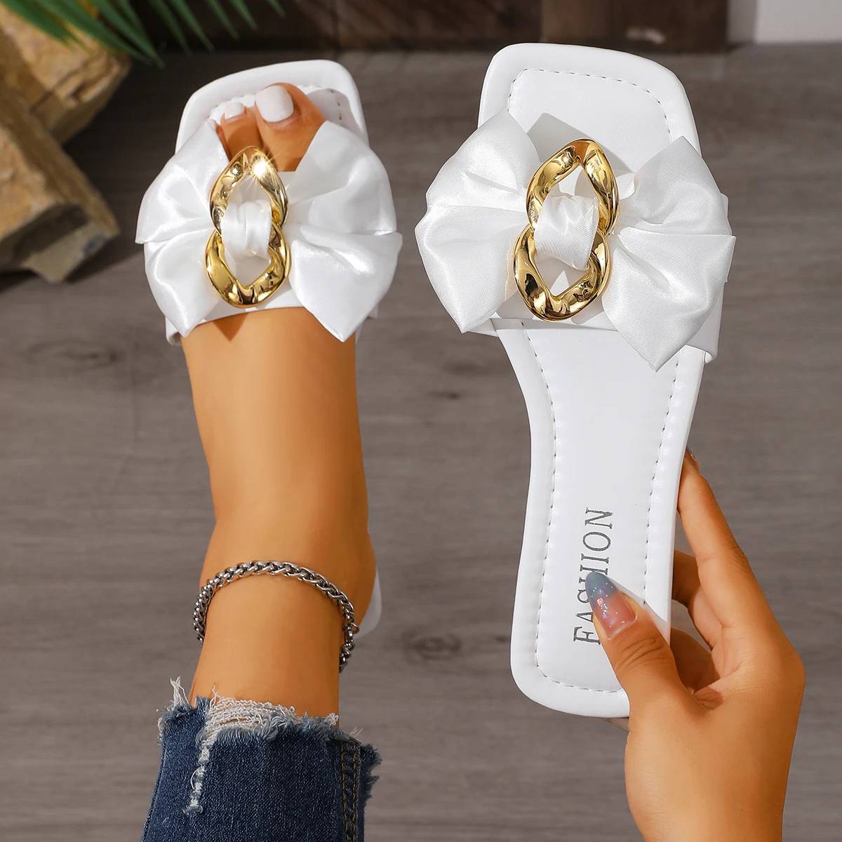Summer Fashionable Women's Flat Slippers - Comfortable Square Head Bow Design, Anti-Slip Sole, Casual Style, Available in Large Sizes for Everyday Wear - Image 1