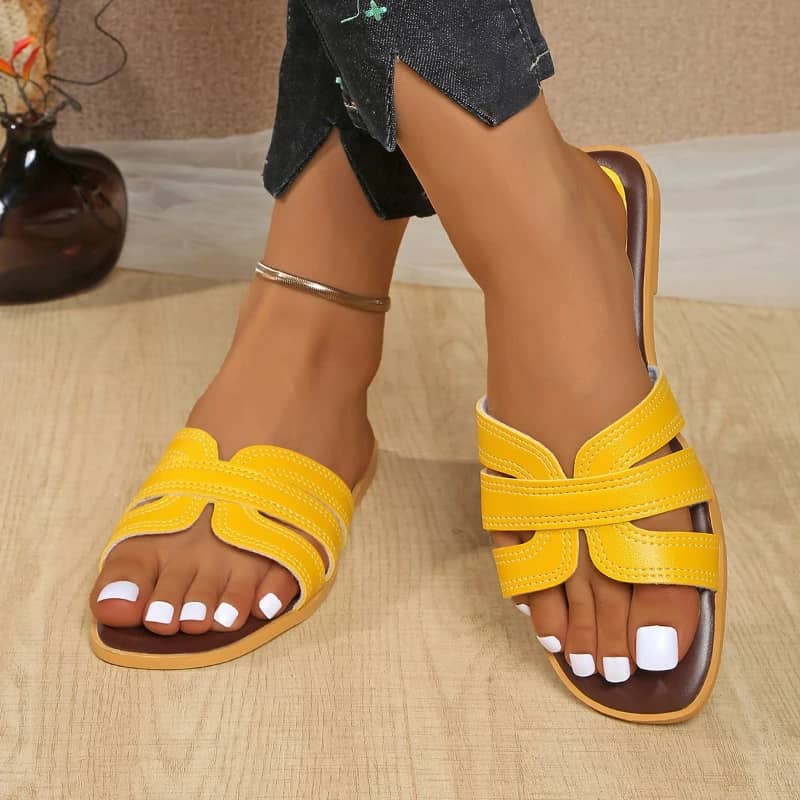 2025 Summer Women's Fashion Flat Sandals - Simple Round Head Open Toe Slippers, Versatile Beach Slides for Casual Wear - Image 4