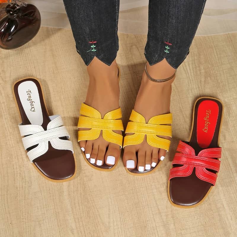 2025 Summer Women's Fashion Flat Sandals - Simple Round Head Open Toe Slippers, Versatile Beach Slides for Casual Wear - Image 3