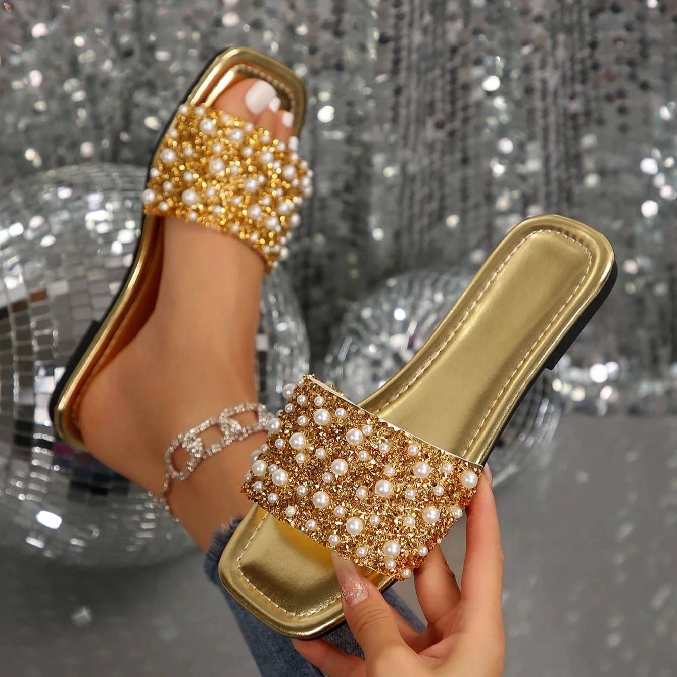 Women's Fashion Rhinestone Flat Sandals - Comfortable Non-Slip Crystal Slides for Summer Beach Wear - Image 1