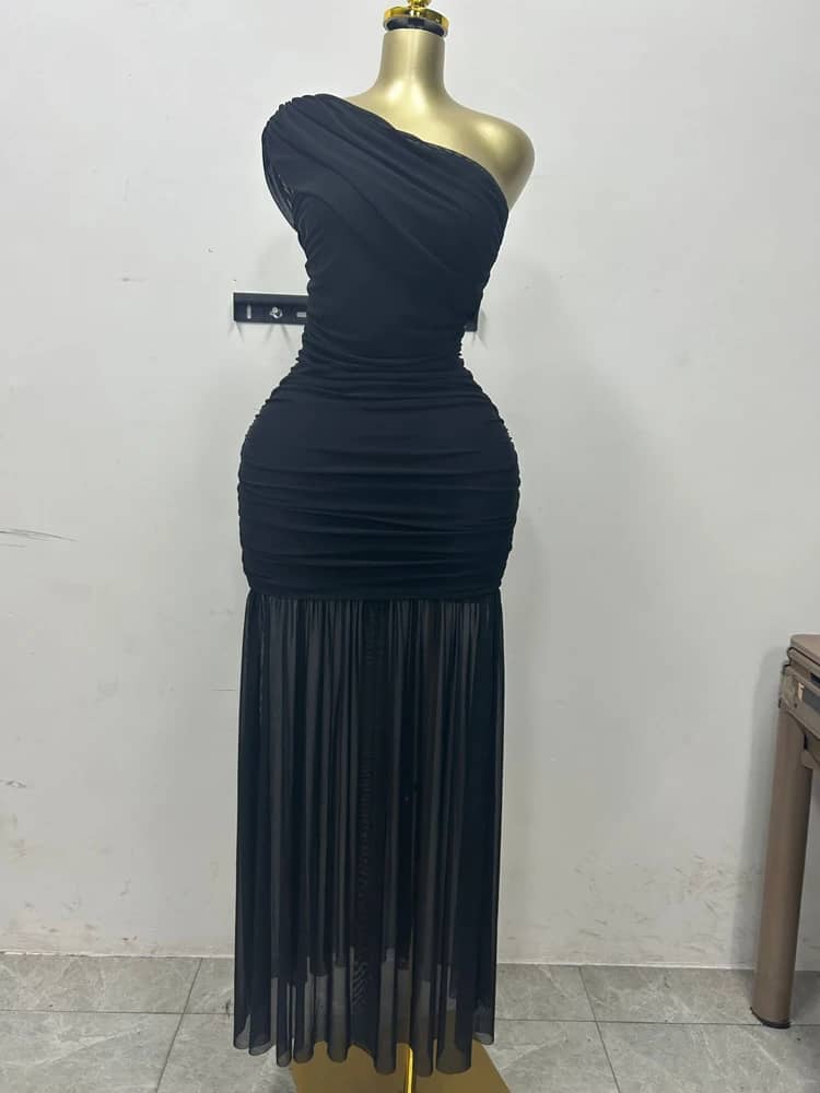 Elegant Women's Maxi Dress: Sexy Off-Shoulder One-Sleeve Mesh Slit Design for Parties, Holidays, and Club Nights - Image 4