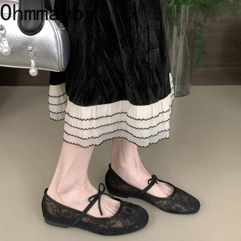 Women's Fashionable Lace Mary Jane Flats - Comfortable Slip-On Street Style Dress Shoes with Soft Sole for Everyday Wear - Image 3