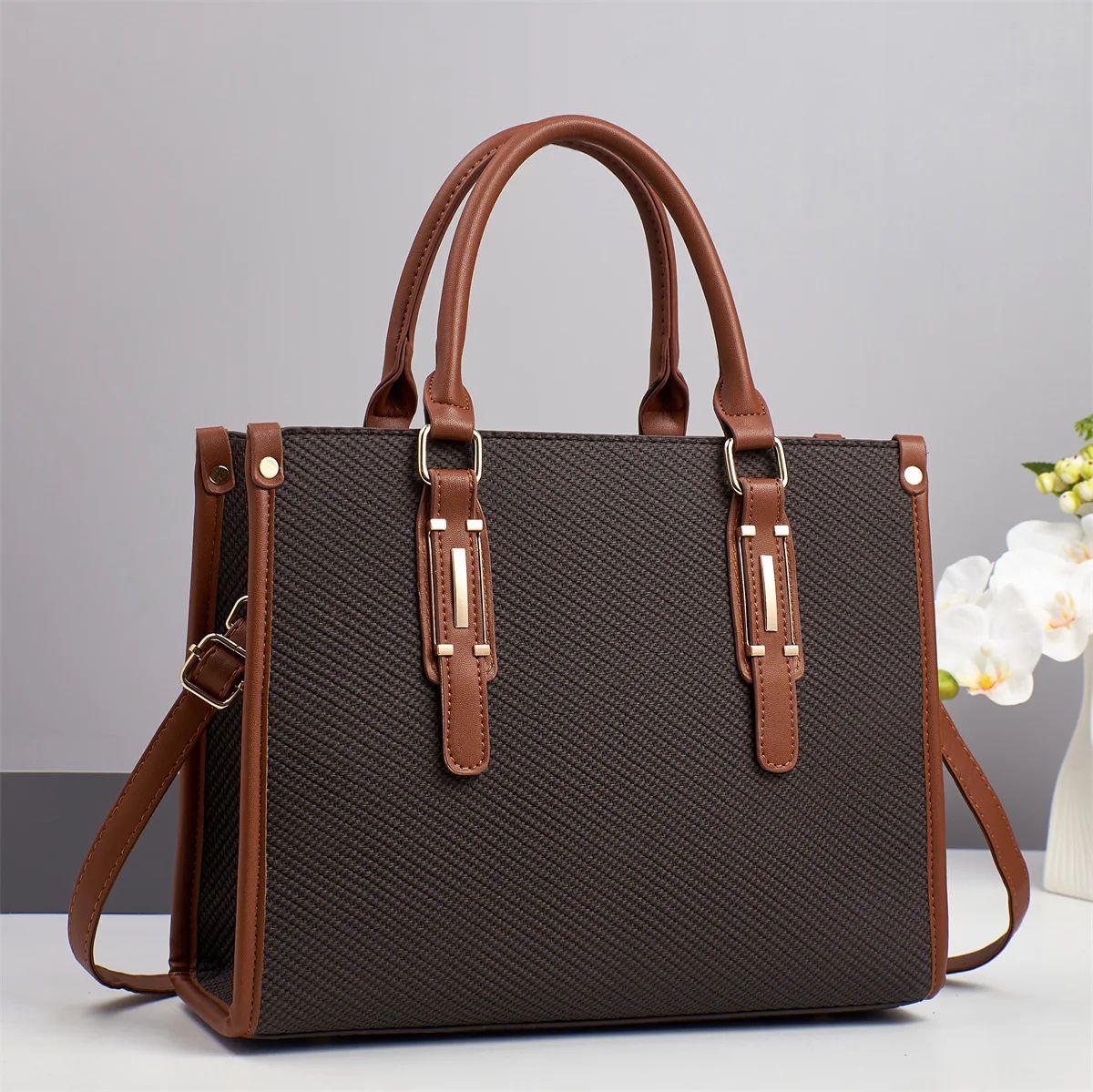 New Women's Fashion Handbag Shoulder Bag, Versatile Crossbody Bag for 2025, Small Square Design, Chic and Practical for Everyday Use