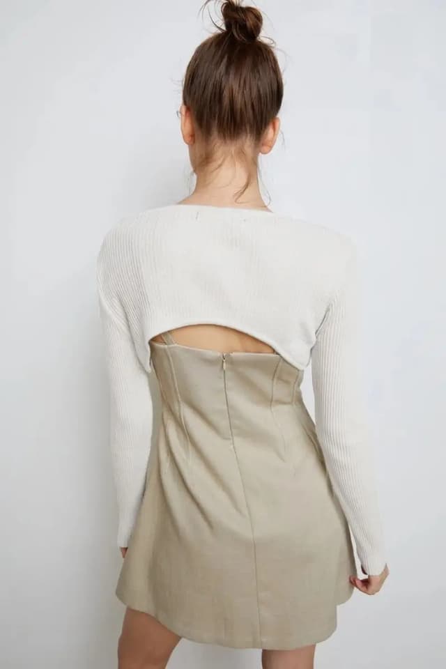 Women's Long Sleeve Crop Top - Y2k Aesthetic Knitted T-Shirt, O-Neck, Black/White, Spring/Autumn Fashion for a Chic Harajuku Look showcase 4