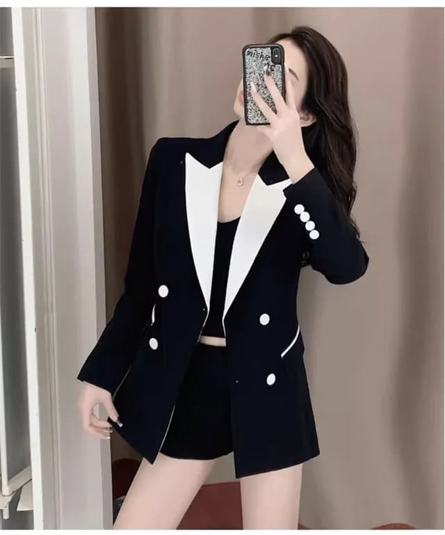 Women's Contrast Color Blazer Jacket - Stylish Autumn Trench Coat Design for Fashionable Ladies showcase 2