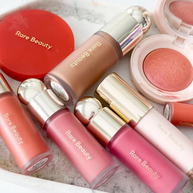 Rare Beauty Matte Lasting Blurred Bouncy Melting Blush - Cushiony Cream-to-Powder, Sweat & Humidity Resistant Liquid Formula for Natural Glow showcase 17
