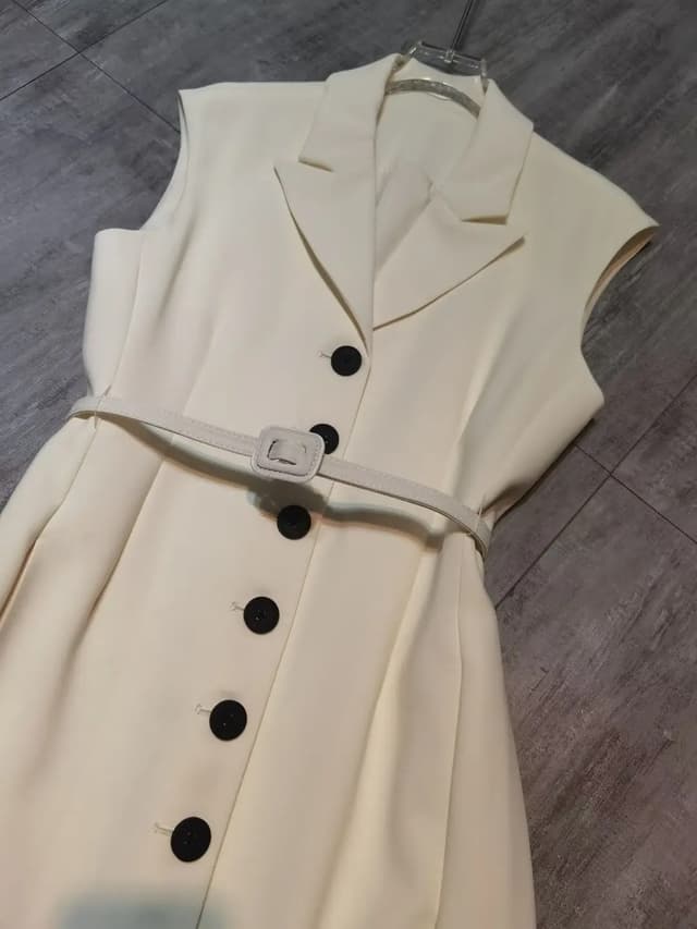 Elegant Sleeveless Summer Dress with Belt - Lightweight Cotton-Silk Blend for Women showcase 13