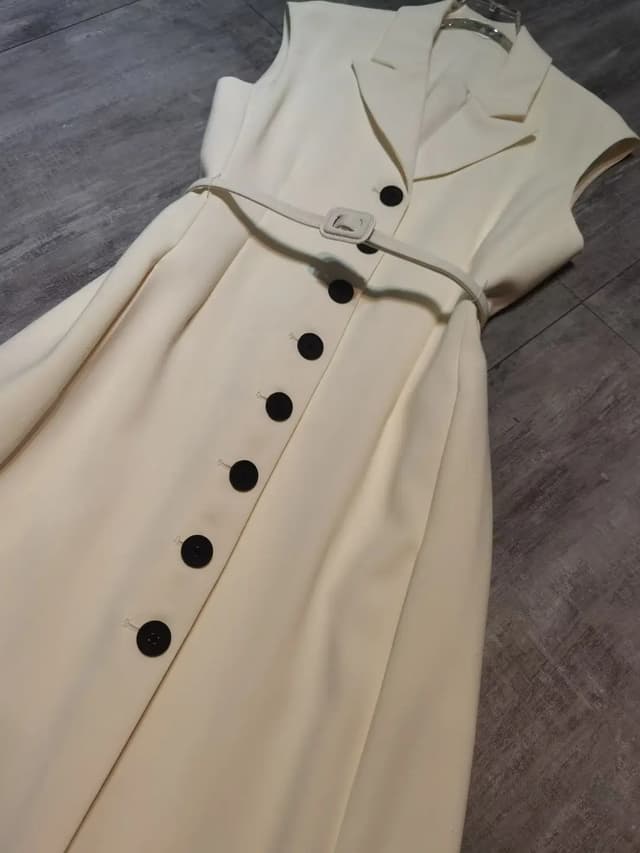 Elegant Sleeveless Summer Dress with Belt - Lightweight Cotton-Silk Blend for Women showcase 12