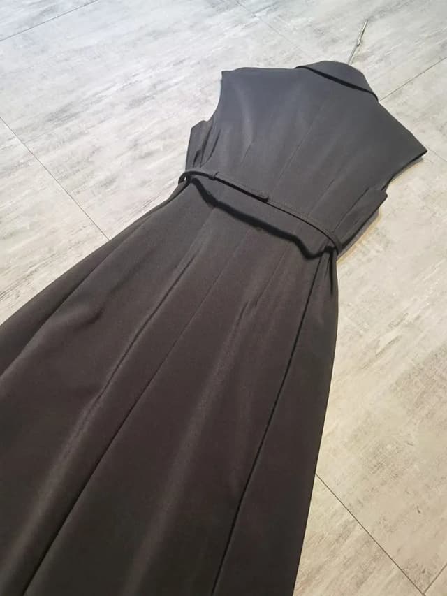 Elegant Sleeveless Summer Dress with Belt - Lightweight Cotton-Silk Blend for Women showcase 7