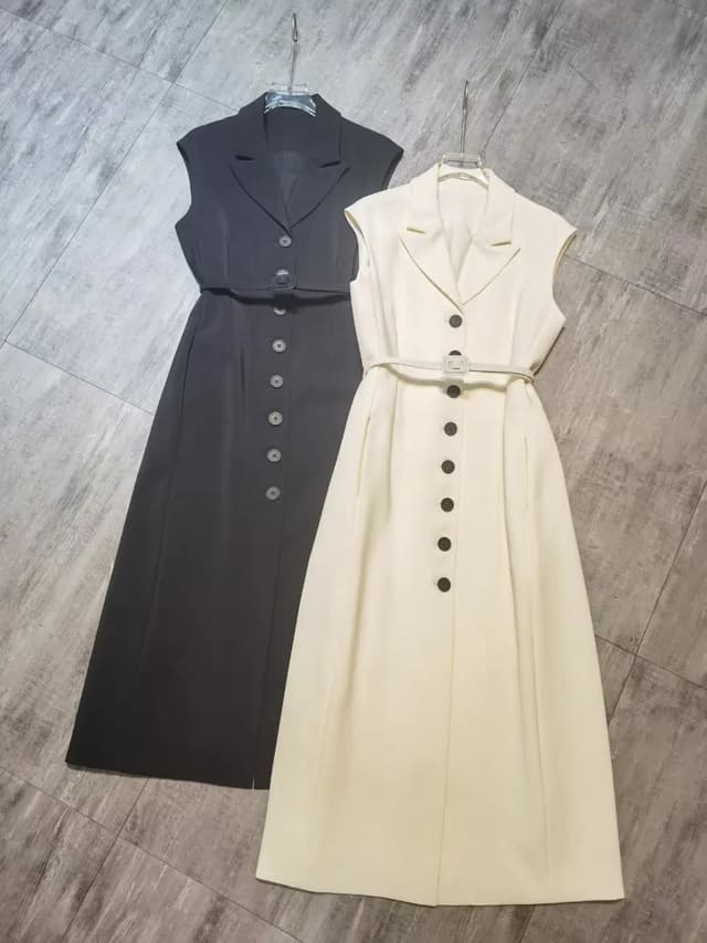 Elegant Sleeveless Summer Dress with Belt - Lightweight Cotton-Silk Blend for Women showcase 2