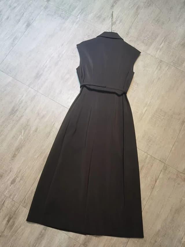 Elegant Sleeveless Summer Dress with Belt - Lightweight Cotton-Silk Blend for Women showcase 5