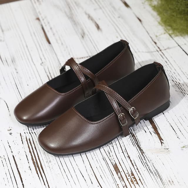 Women's Classic Retro Mary Jane Flat Shoes - Fashionable Square Toe Casual Work Shoes with Straight Buckle, Shallow Mouth Design for Everyday Comfort showcase 15