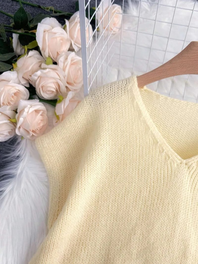 Women's V-Neck Short-Sleeve Sweater - Casual Solid Color Versatile Top for Spring/Summer Daily Commuting & Dates showcase 5