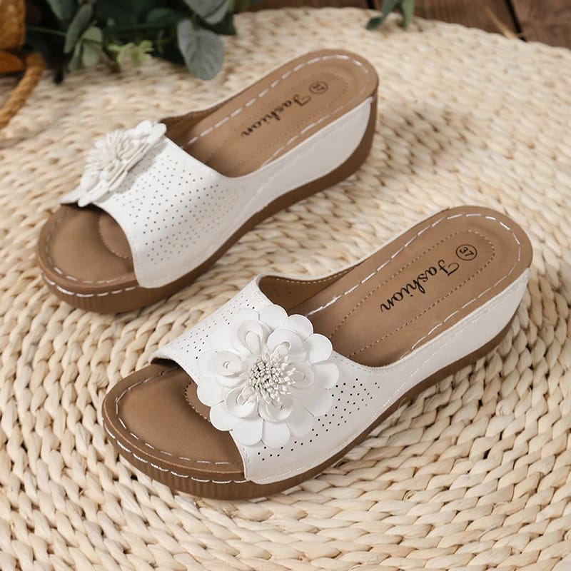 Retro Flower Wedge Slippers for Women - Summer Platform Sandals with Thick Anti-Slip Sole, Perfect for Beach and Outdoor Wear showcase 5