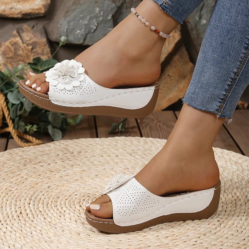 Retro Flower Wedge Slippers for Women - Summer Platform Sandals with Thick Anti-Slip Sole, Perfect for Beach and Outdoor Wear showcase 4