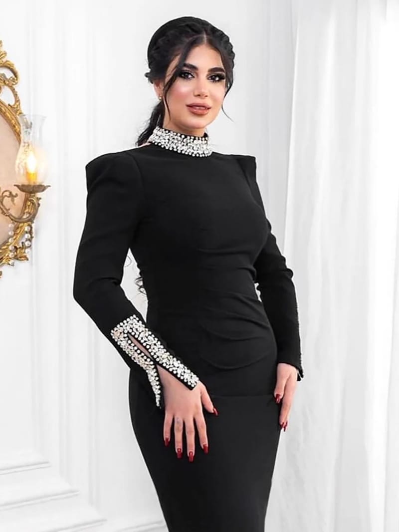 Women's Elegant Sequins Evening Dress - Luxurious Crew Neck, High Waist Split Maxi Gown for Prom, Parties, and Special Occasions showcase 2