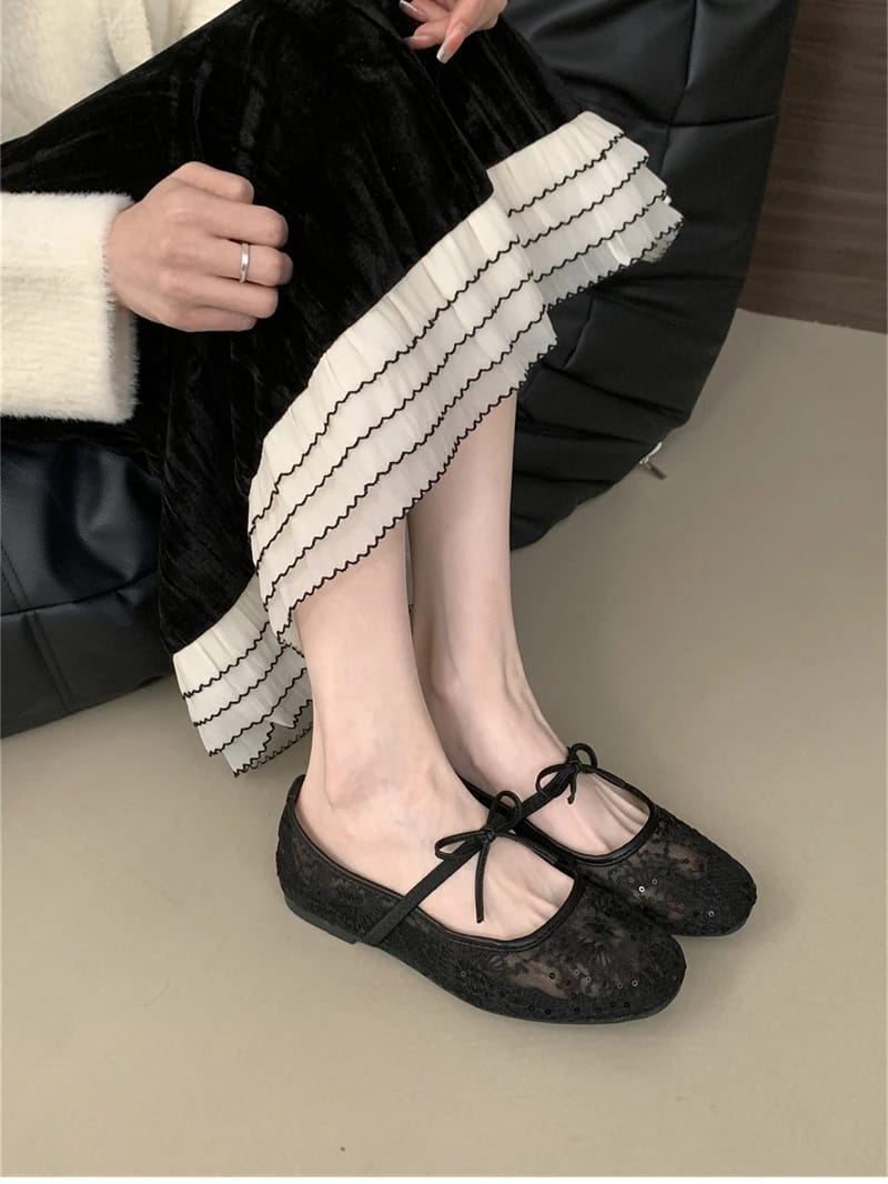 Women's Fashionable Lace Mary Jane Flats - Comfortable Slip-On Street Style Dress Shoes with Soft Sole for Everyday Wear showcase 4
