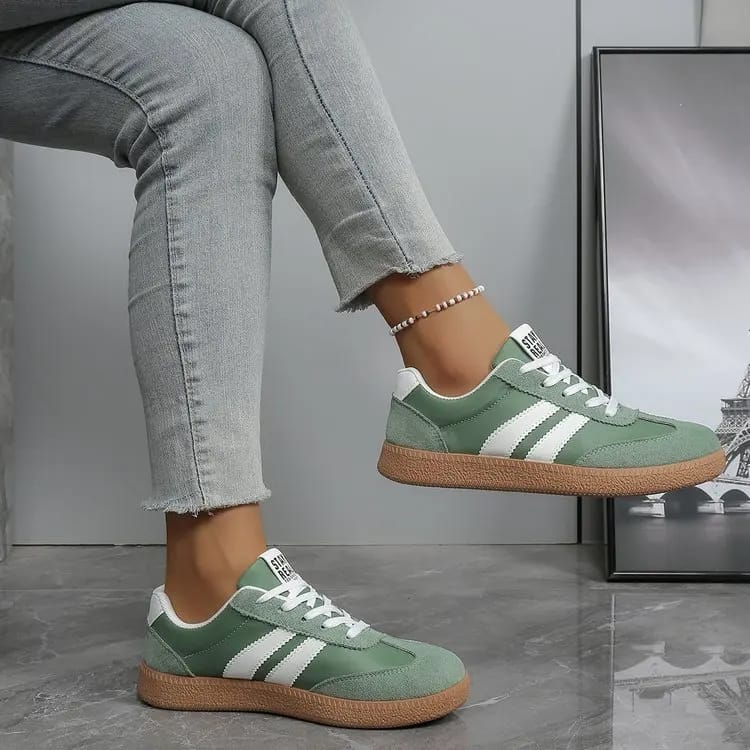 Women's Lightweight Breathable Striped Sneakers - Fashion Lace-Up Sports Shoes for Casual Wear, Plus Size Available showcase 4