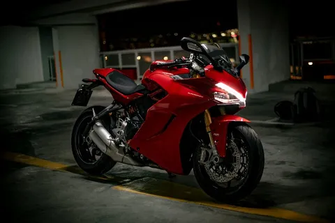 Auto & Motorcycles