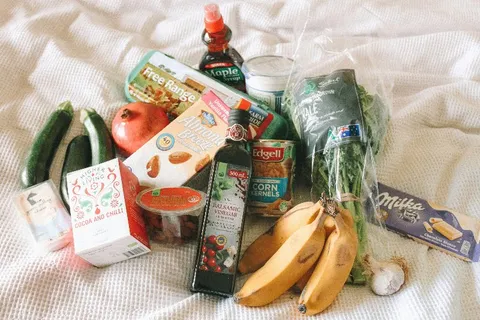 Food & Groceries