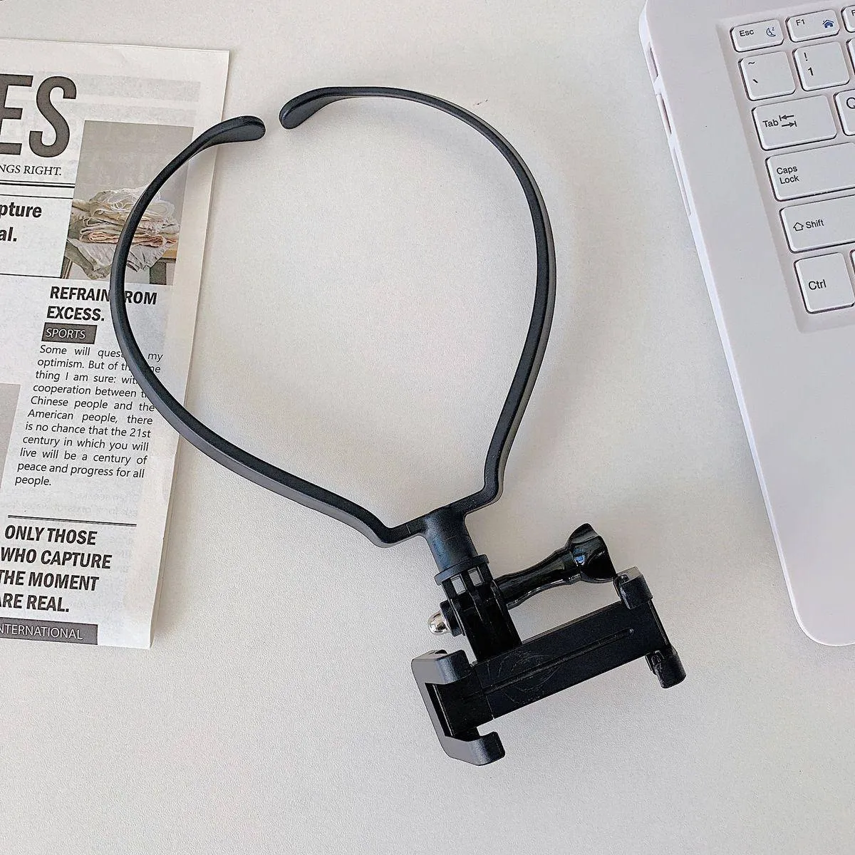 Chest-mounted phone holder, chest strap, first-person perspective camera, lure fishing vlog outdoor live video thumbnail 9