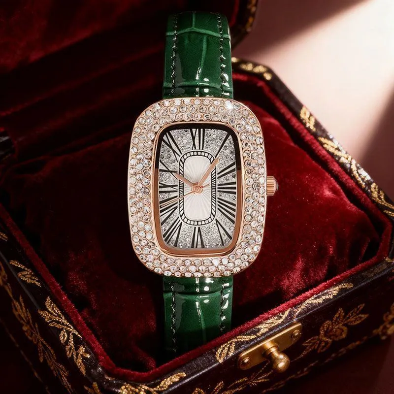 Luxury Women’s Starry Dial Watch Green Fashion Alloy Diamond Ladies Wristwatch Elegant Minimalist Timepiece thumbnail 2