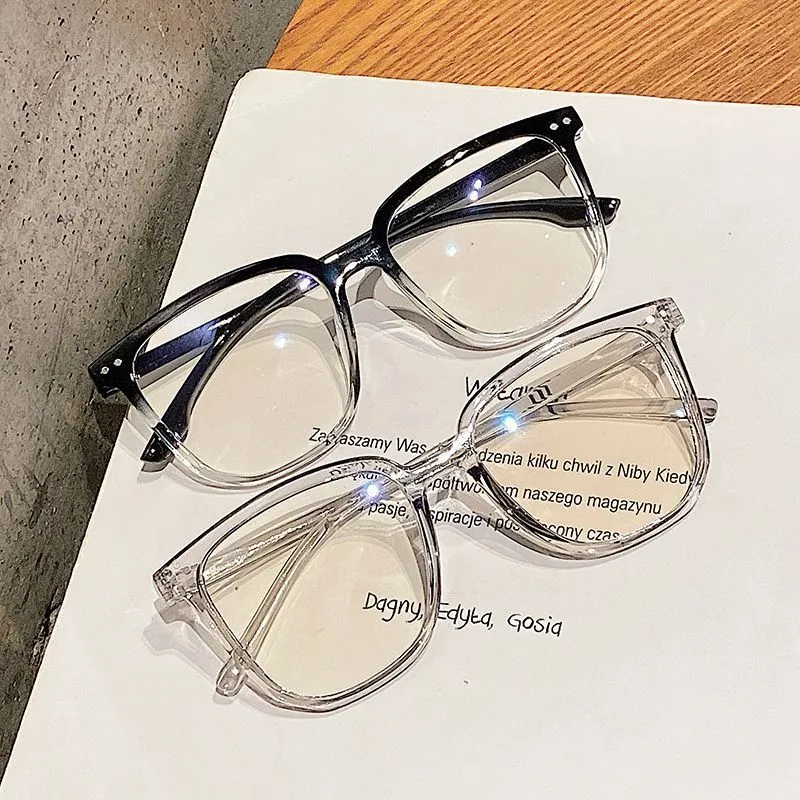 Korean Style Blue Light Blocking Glasses Anti Radiation Computer Glasses Fashion Eyeglass Frame for Men and Women showcase 3