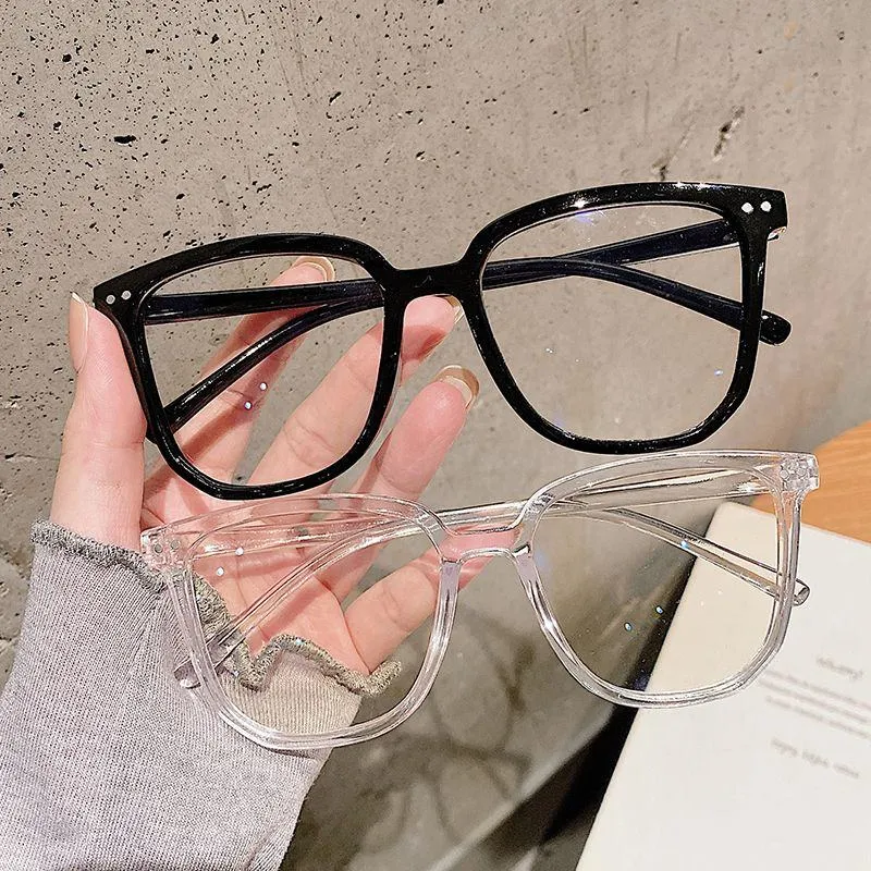 Korean Style Blue Light Blocking Glasses Anti Radiation Computer Glasses Fashion Eyeglass Frame for Men and Women showcase 4