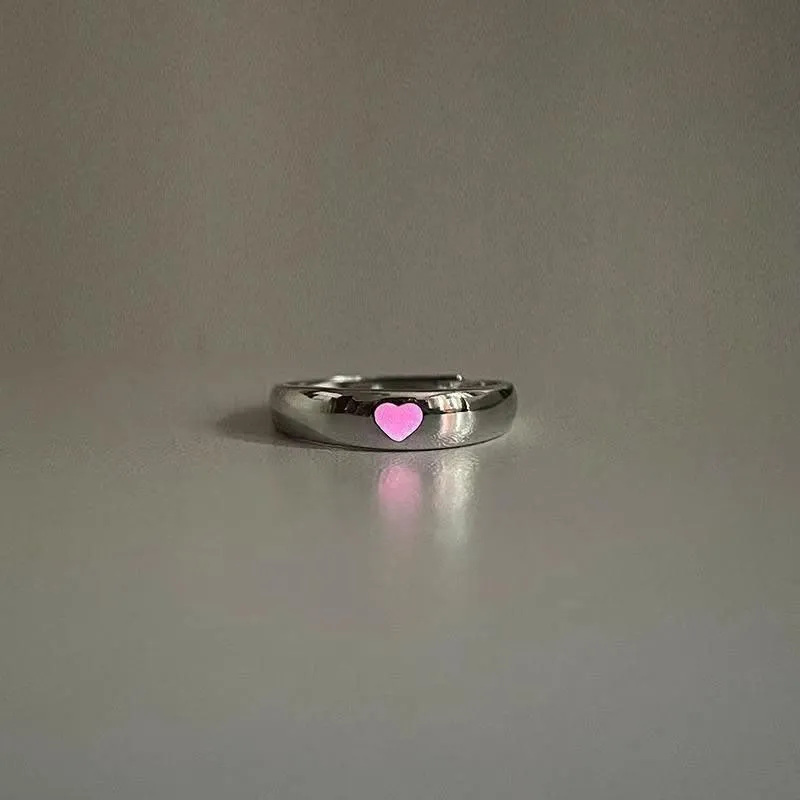 Couple Matching Adjustable Heart Glow-in-the-Dark Rings – Japanese/Korean Niche Creative Design showcase 2