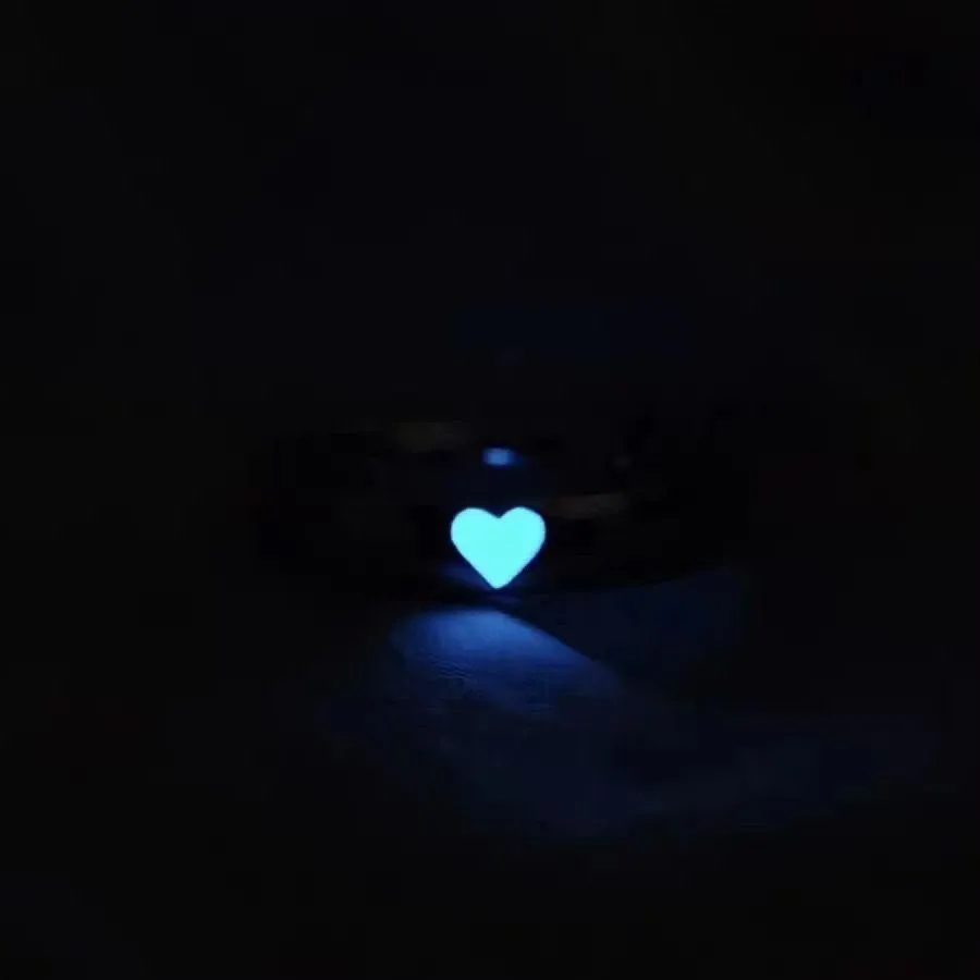 Couple Matching Adjustable Heart Glow-in-the-Dark Rings – Japanese/Korean Niche Creative Design showcase 3