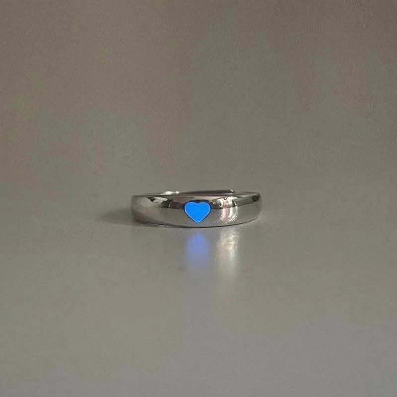 Couple Matching Adjustable Heart Glow-in-the-Dark Rings – Japanese/Korean Niche Creative Design showcase 7