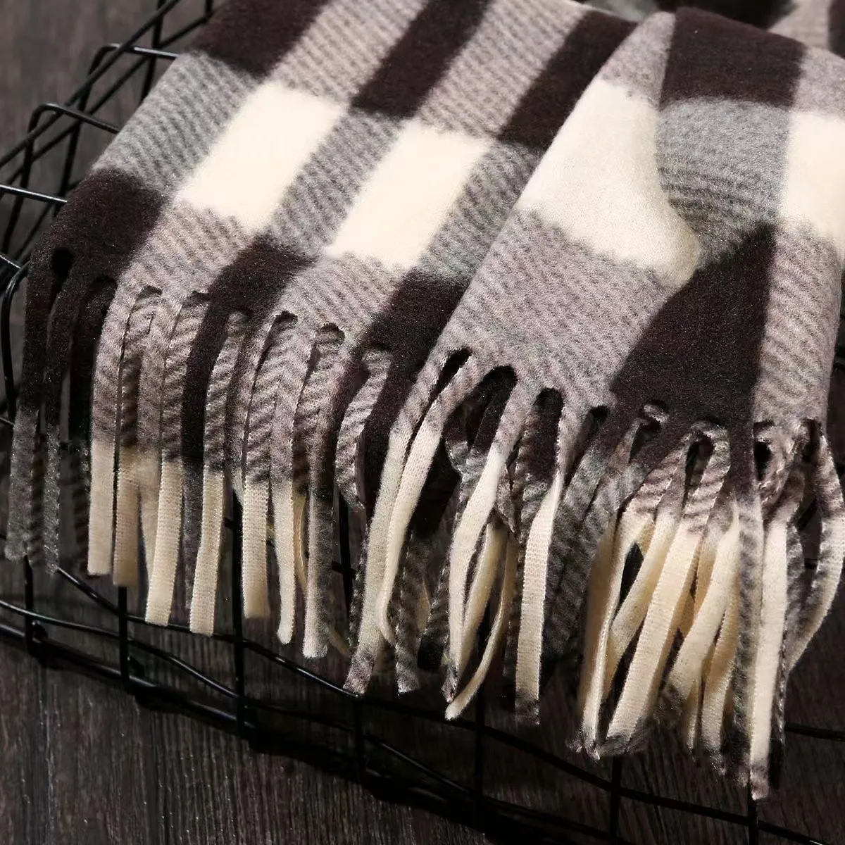 Unisex Plaid Tassel Scarf – Warm Autumn/Winter Checkered Scarf for Men and Women, Student Shawl & Layering Wrap showcase 2