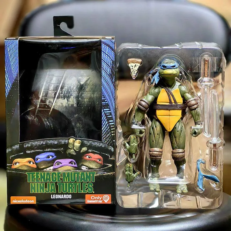 NECA Teenage Mutant Ninja Turtles 1990 Movie Edition - 7" Scale Action Figure - TMNT Limited Edition Collectible - Highly Detailed & Fully Poseable Model thumbnail 4