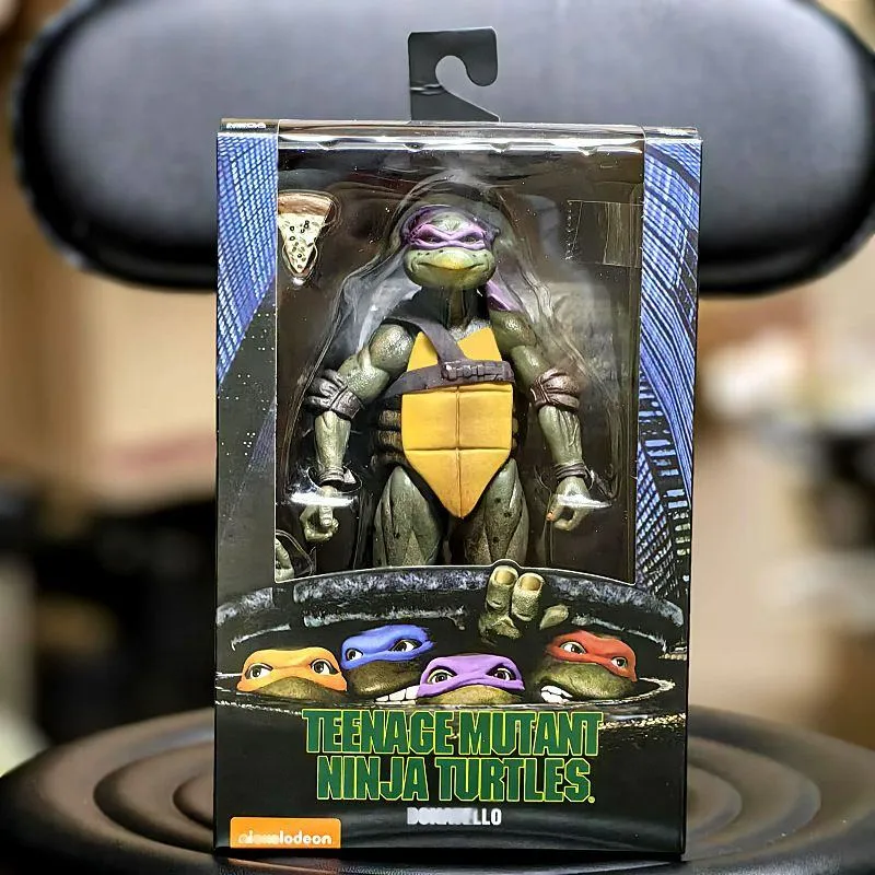 NECA Teenage Mutant Ninja Turtles 1990 Movie Edition - 7" Scale Action Figure - TMNT Limited Edition Collectible - Highly Detailed & Fully Poseable Model thumbnail 3