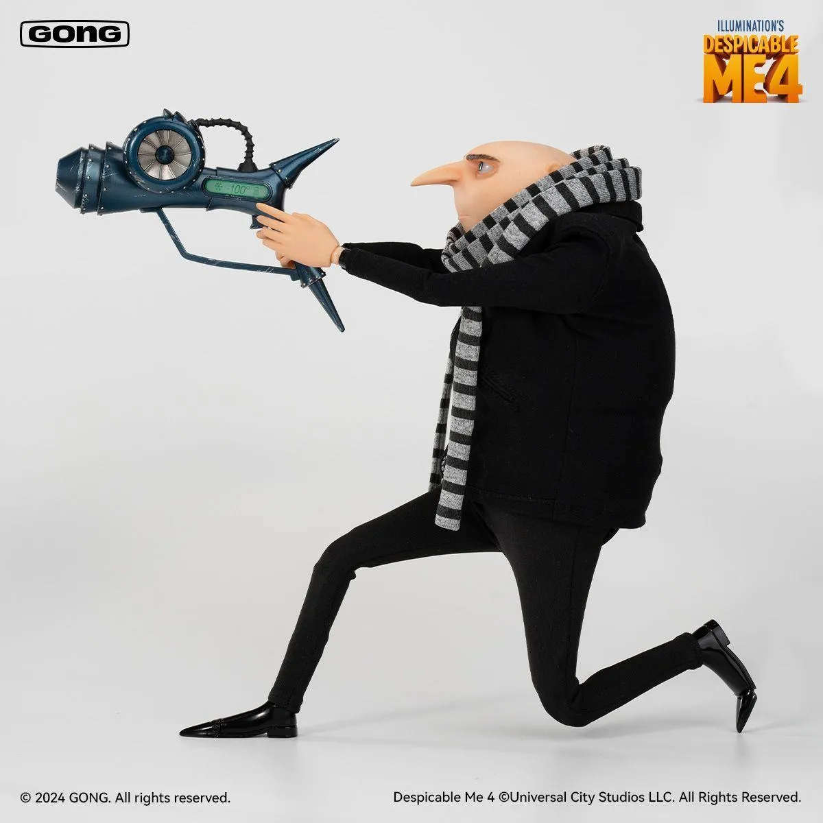 GONG 1/8 Scale Gru Action Figure - Despicable Me Movie Masterpiece - Collector's Edition with Real Fabric Outfit & Articulated Body - Authentic Licensed Model thumbnail 4