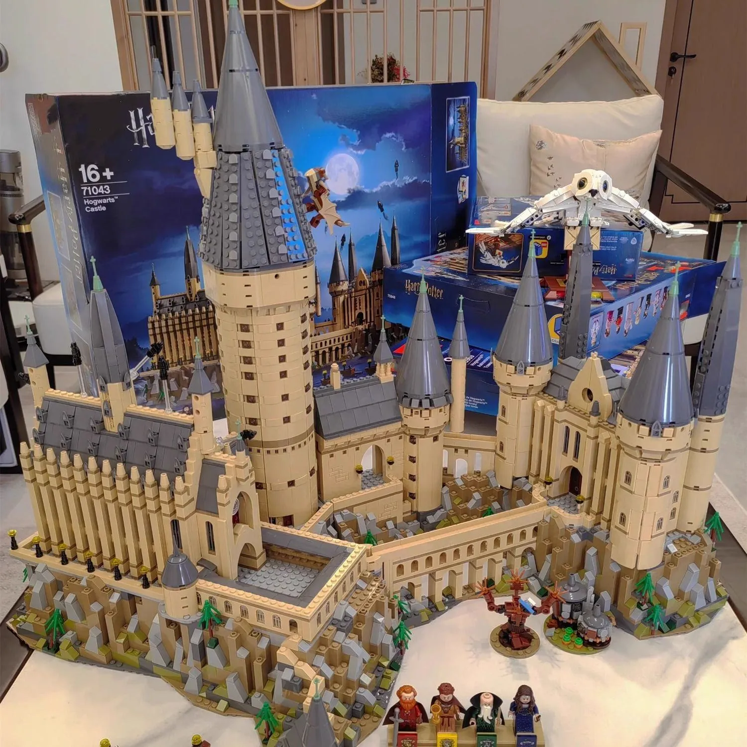 Giant 1:1 Hogwarts Castle Model Kit - Expert Challenge Architecture Blocks - Compatible with LEGO 71043 - Detailed Magic Wizarding World Playset for Master Builders thumbnail 4