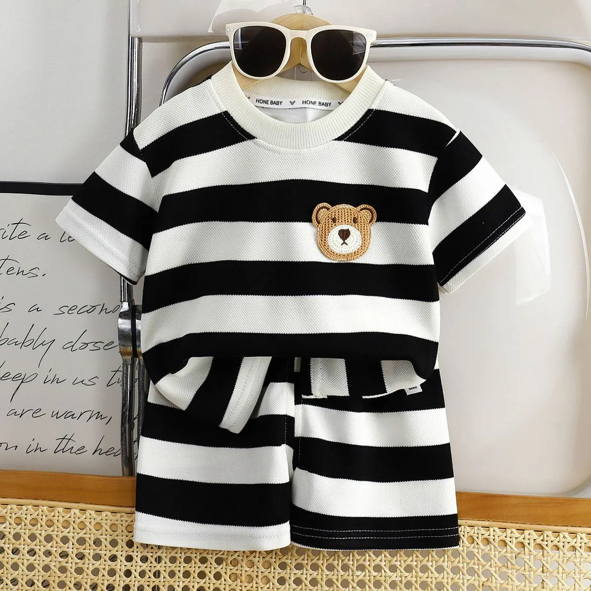 ​[2026 New Arrival] Kids Summer Striped Fashion Set - Trendy Korean Style Short Sleeve & Shorts 2-Piece - Ultra-Soft Casual Outfit for Stylish Boys & Girls thumbnail 1