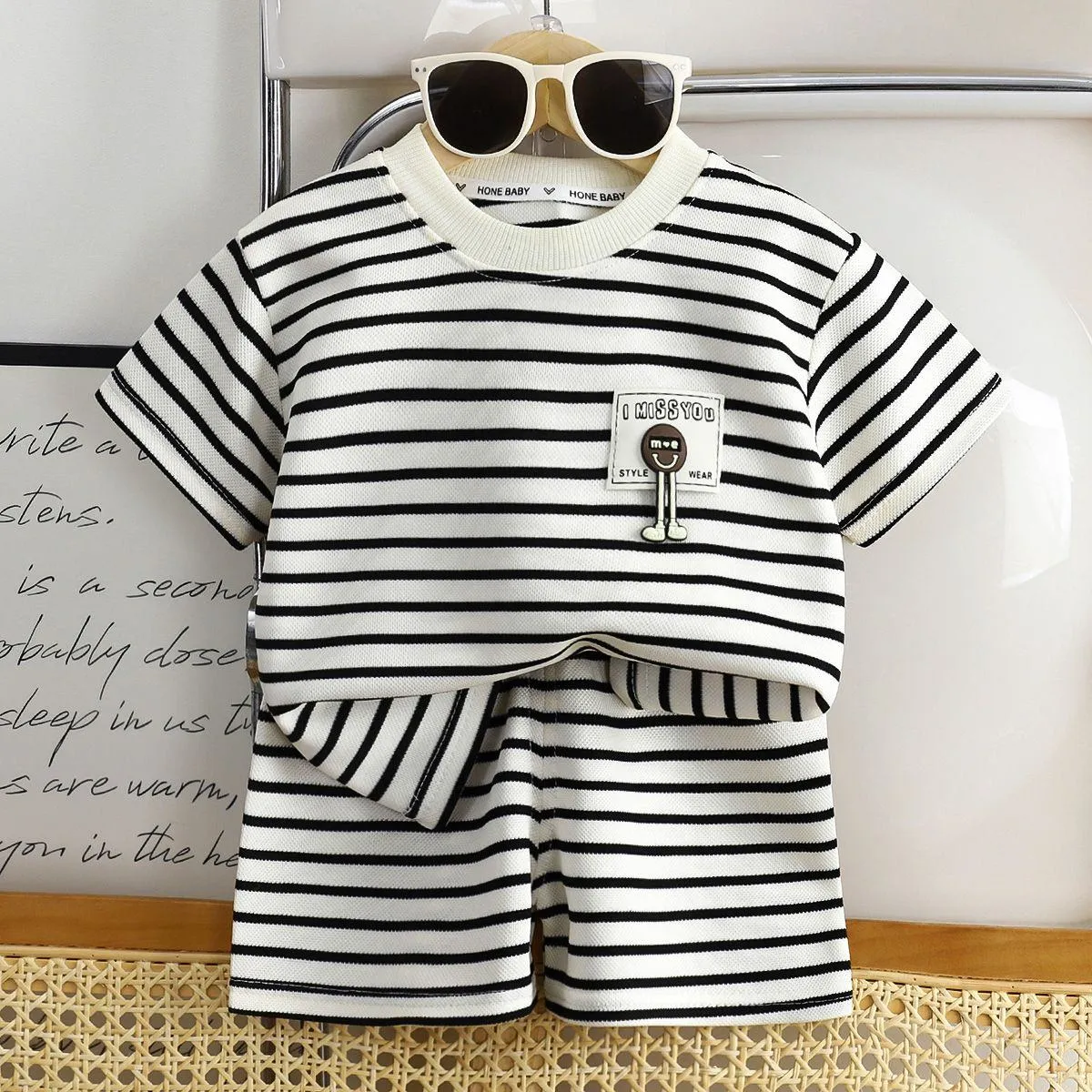 ​[2026 New Arrival] Kids Summer Striped Fashion Set - Trendy Korean Style Short Sleeve & Shorts 2-Piece - Ultra-Soft Casual Outfit for Stylish Boys & Girls thumbnail 2