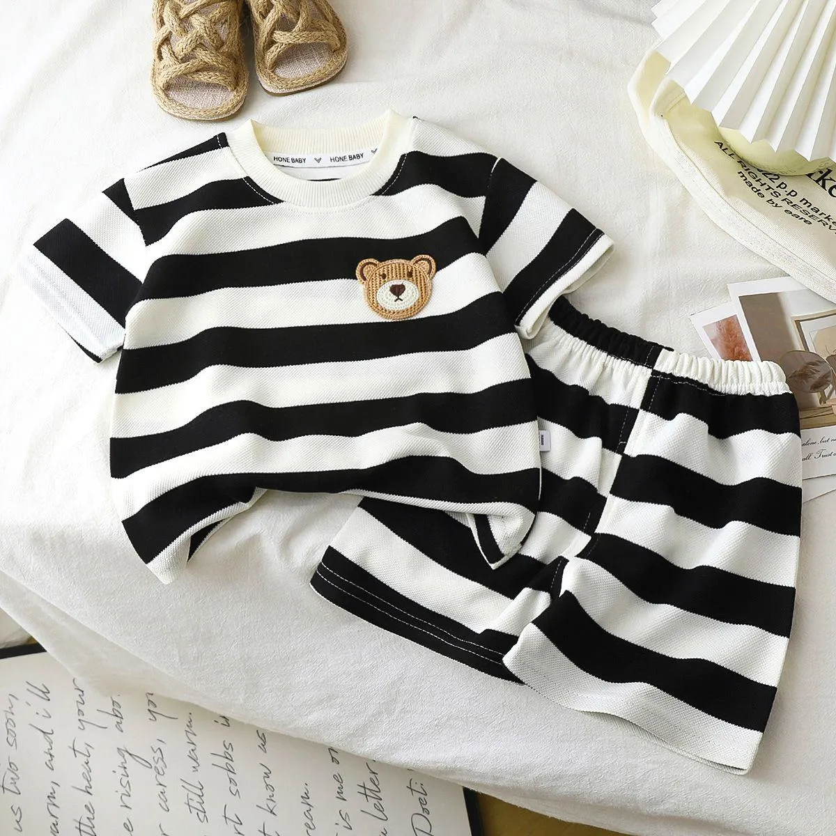 ​[2026 New Arrival] Kids Summer Striped Fashion Set - Trendy Korean Style Short Sleeve & Shorts 2-Piece - Ultra-Soft Casual Outfit for Stylish Boys & Girls thumbnail 6