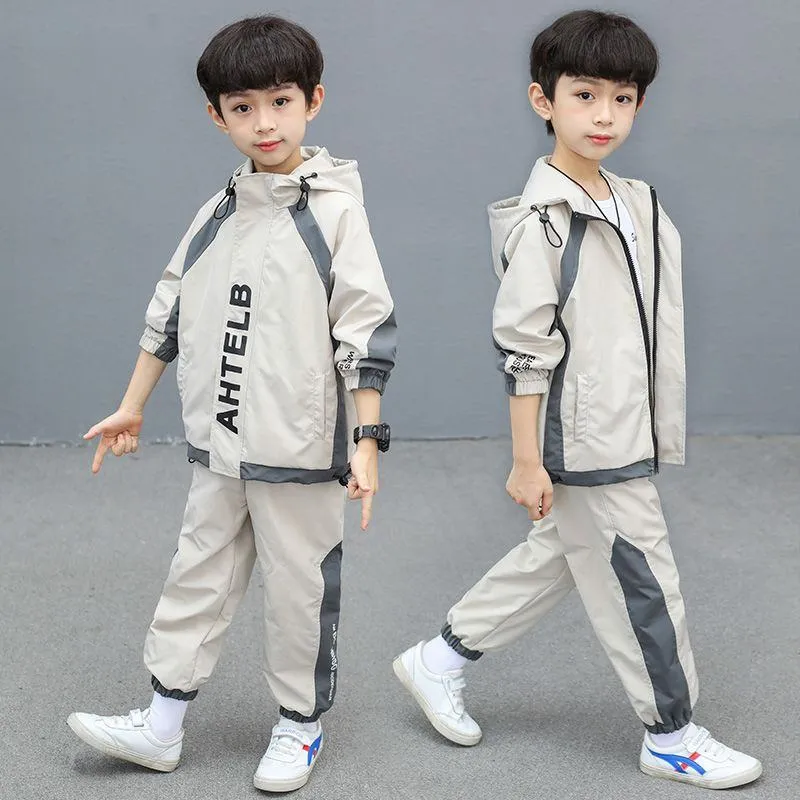 ​[2026 New Arrival] Boys 2-Piece Spring Tracksuit - Trendy & Handsome Sports Set for Big Kids - High-Quality Breathable Jacket & Joggers Outfit for Active Boys thumbnail 4