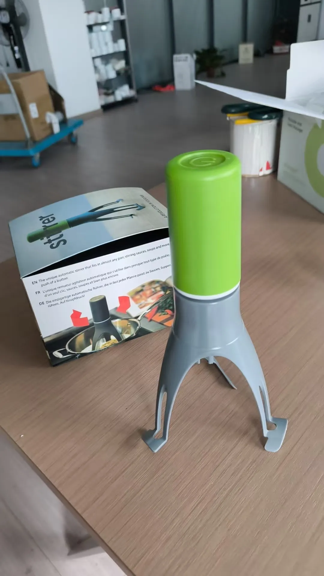 New STRM Automatic Stirrer kitchen tools Automatic triangle blender egg beater showcase 9