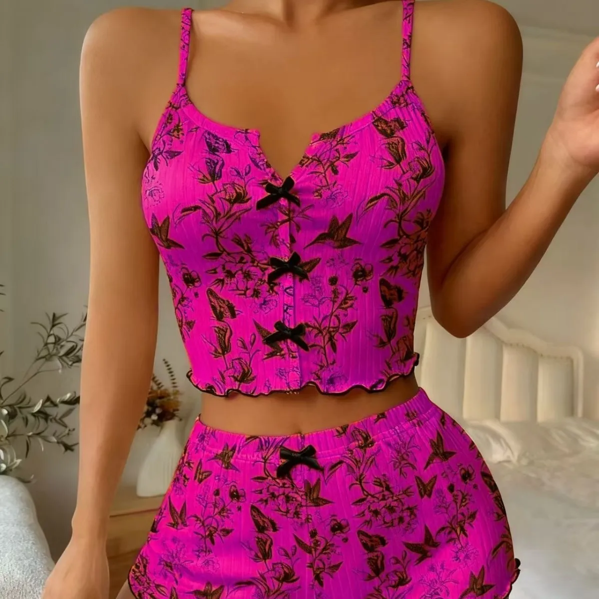 Women's Heart-Shaped Print Pajama Set - Contrast Color, Front Slit Suspender Sleepwear - Soft, Comfortable Nightwear for Home thumbnail 2