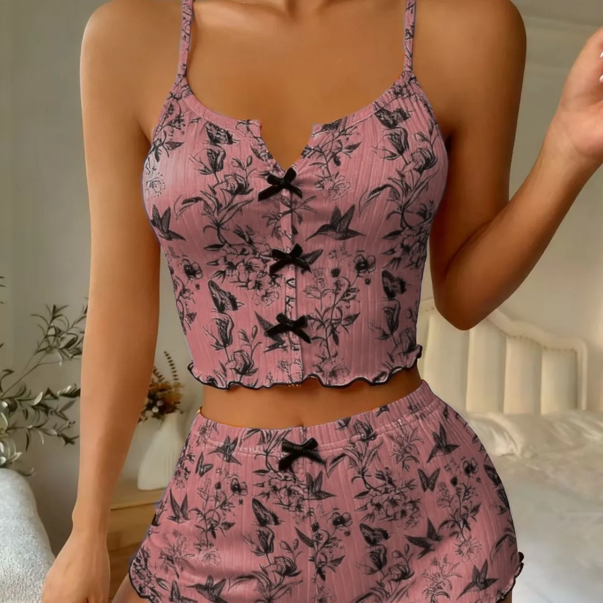 Women's Heart-Shaped Print Pajama Set - Contrast Color, Front Slit Suspender Sleepwear - Soft, Comfortable Nightwear for Home thumbnail 4