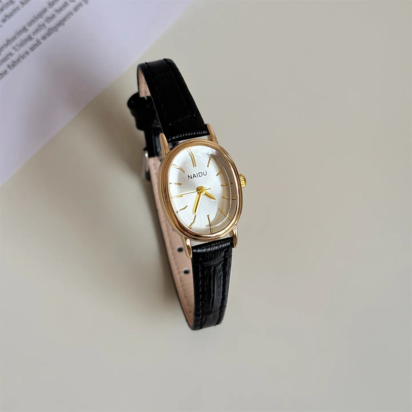 Women's Oval Face Watch, Simple Niche Luxury Design, Student and Ladies Fashion Wristwatch, Convex Glass, Wholesale Available thumbnail 2