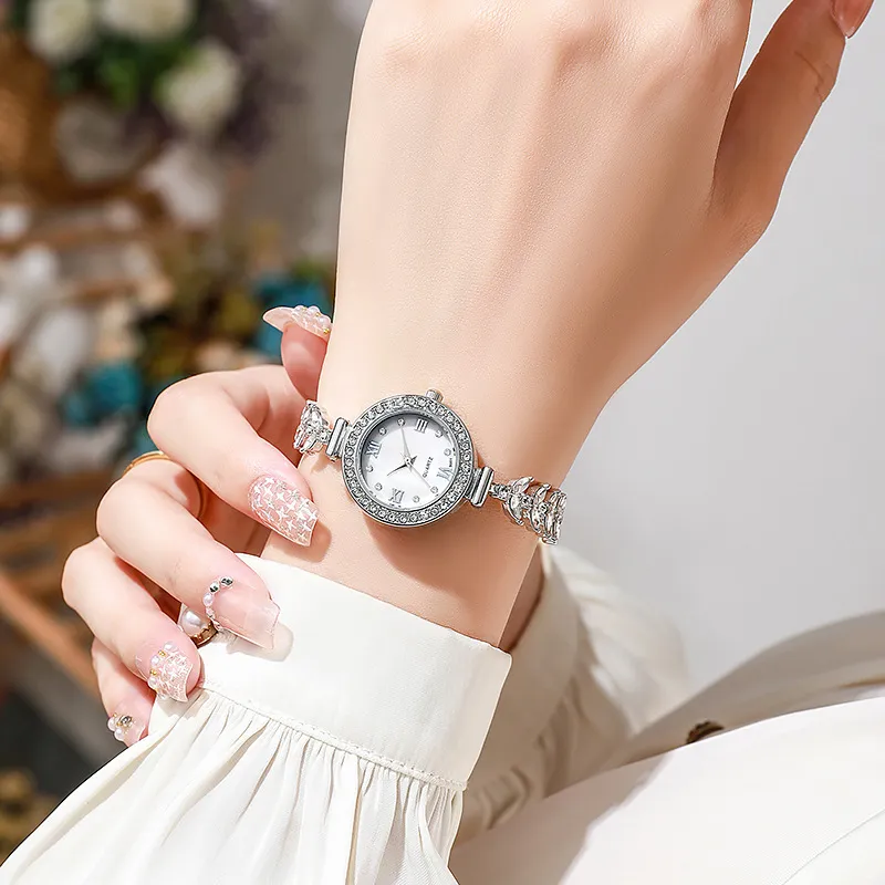 Women's Fashion Diamond Watch - Elegant Round Dial, Waterproof, Luxury Design, Stylish Wristwatch for Ladies showcase 3
