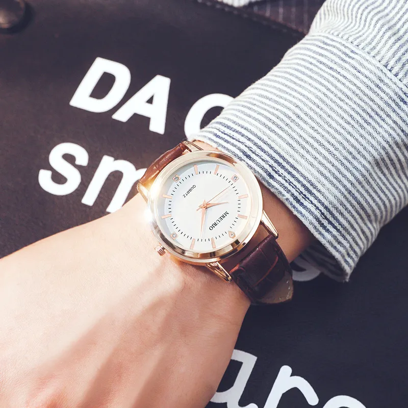 Couple's Quartz Wrist Watch Set for Men and Women - Stylish Leather Band, Casual Design, Perfect for Everyday Wear, Wholesale Available thumbnail 4