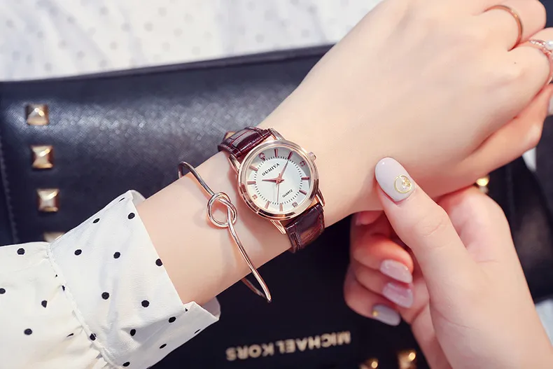 Couple's Quartz Wrist Watch Set for Men and Women - Stylish Leather Band, Casual Design, Perfect for Everyday Wear, Wholesale Available showcase 18
