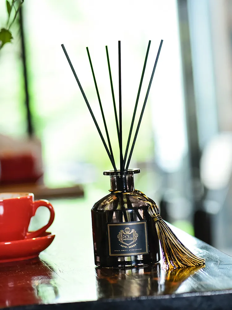 Home Air Freshener Diffuser Set - Fireless Aromatherapy Fragrance for Bedroom, Bathroom, Office - Essential Oil Aromatic Perfume Ornaments - 50ml showcase 5