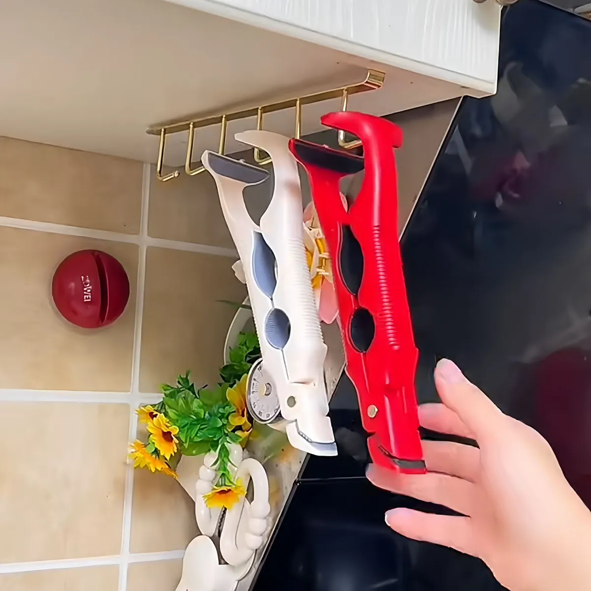 3-in-1 Anti-Scalding Kitchen Clip Set - Bowl, Plate, Dish Gripper - Heat Resistant Lifting Tool - Safe Steaming & Serving - Ghana Kitchen Essentials showcase 6