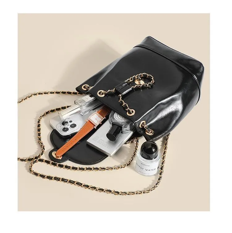 Women's Chain Shoulder Bag, Korean Style Crossbody Purse, Fashionable Travel Handbag for Girls and Ladies, Commuter Style showcase 5